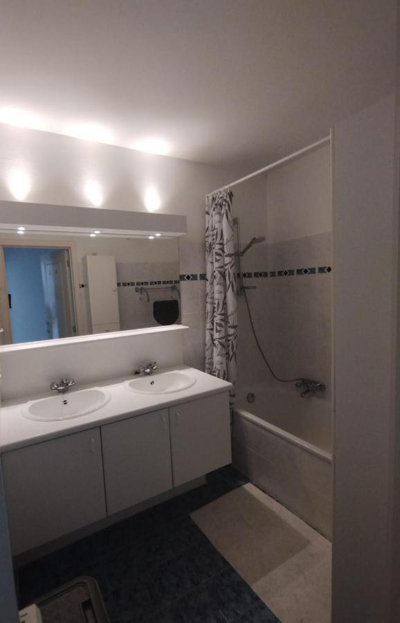 Met Zeezicht, Zwembad & Garage Apartamento *